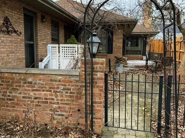 (undisclosed Address), Western Springs, IL 60558