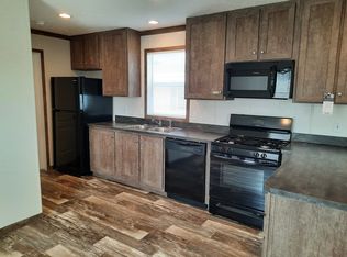 1415 Fisk Rd #127, White Lake, MI 48386