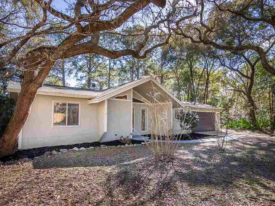 1st image of 327 Somerset Dr