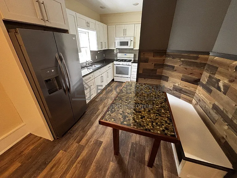 1063 Quarry Ave NW #1 — Photo 3