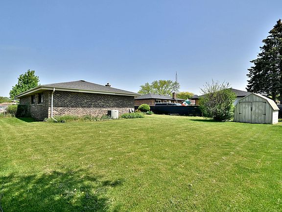 5th image of 612 W Victoria Ln