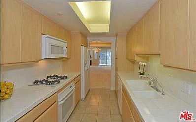 1st image of 171 N Church Ln APT 510