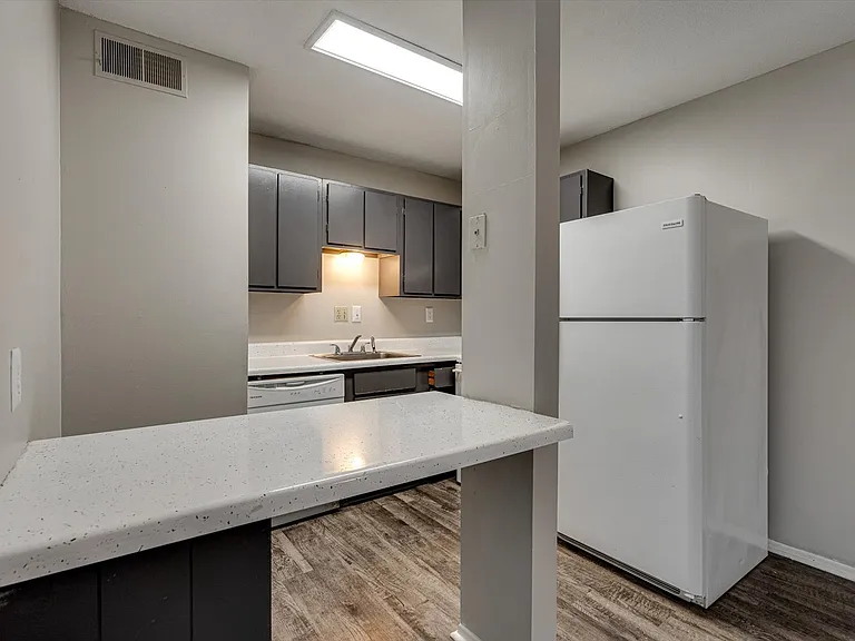 East Ridge Flats and Townhomes — Photo 23
