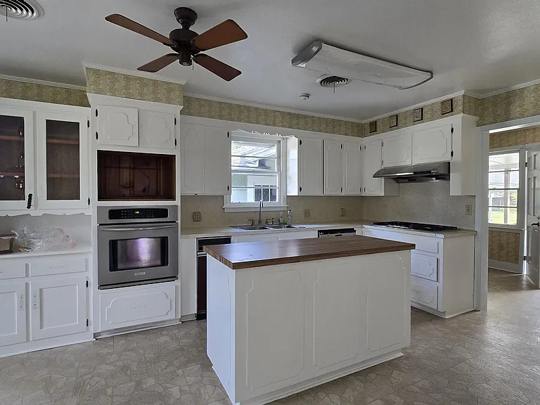 560 Staring Ln — Photo 8