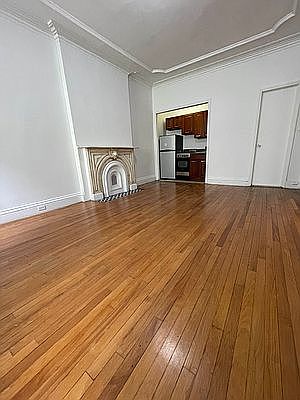 2nd image of 66 Livingston St APT 5