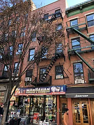 688 Ninth Avenue in Hell&#39;s Kitchen