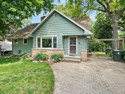 5612 Crestwood Place, Madison, WI, 53705