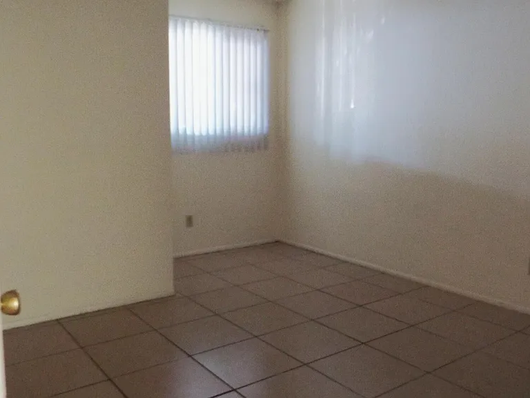 6713 W Palmaire Ave #2 — Photo 13