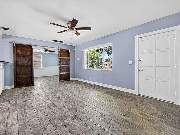4th image of 734 40TH AVENUE NE