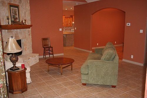 4th image of 145 Lauren Ct