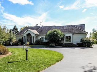 W335N7185 Stone Bank Rd, Oconomowoc, WI 53066