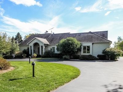 W335N7185 Stone Bank Rd, Oconomowoc, WI, 53066