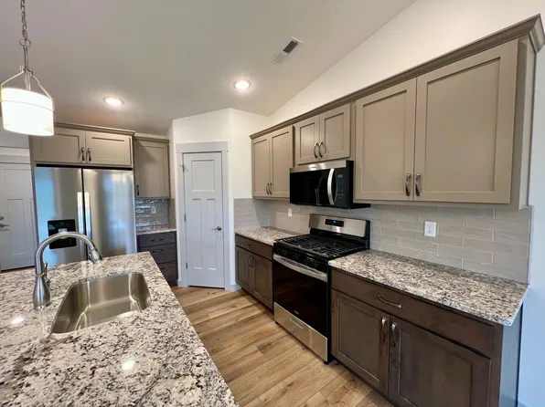 4650 Pierce Dr, Manhattan, KS 66502