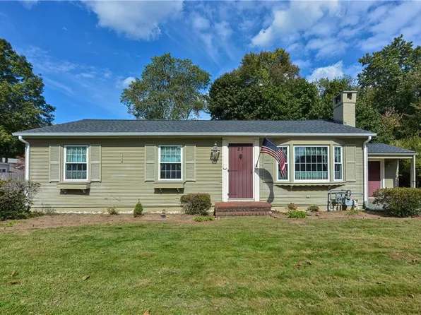 27 Shady Ln, Riverside, RI 02915