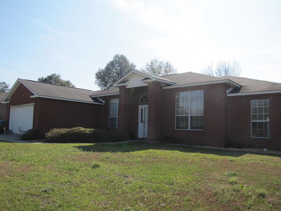1st image of 323 Egan Dr