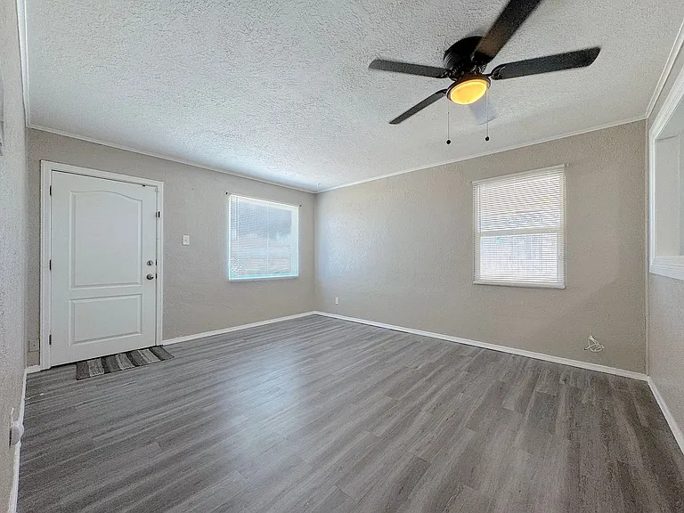 7816 Santa Monica Ct — Photo 3
