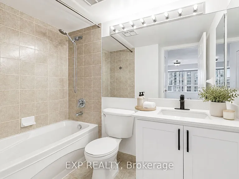 25 Kingsbridge Garden Cir #2120 — Photo 28