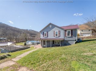 165 40th St, Nitro, WV 25143