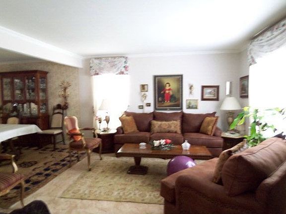 4th image of 2906 Wildwood St