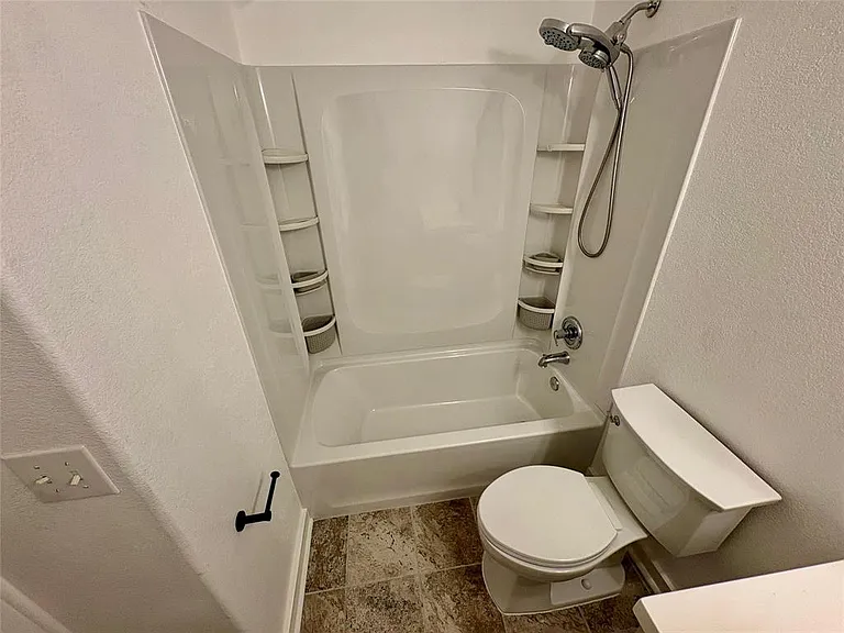8003 Bannock Ln — Photo 31