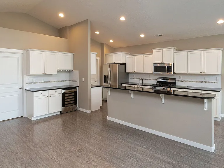 21142 Azalia Ave — Photo 5