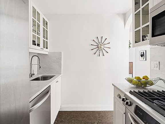 5th image of 55 E 87th St APT 11E