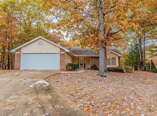 2 Saint Austell Dr, Bella Vista, AR 72714