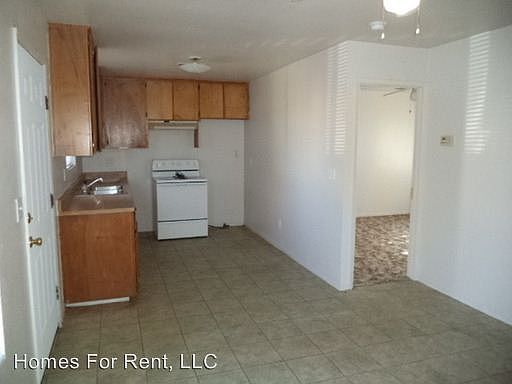 2nd image of 150 N Capitola Way