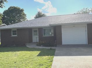 422 N 4th St, Cissna Park, IL 60924