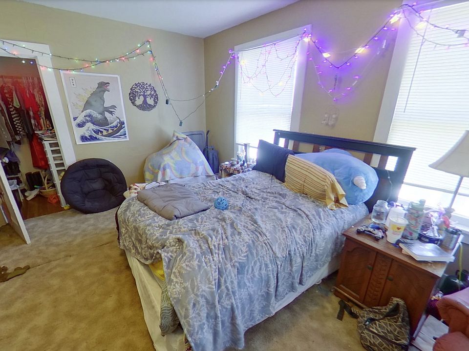 830 Bluemont Ave 830 Bluemont Ave Manhattan KS Zillow