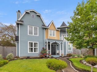 7421 NE Everett St, Portland, OR 97213