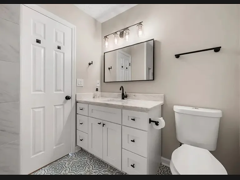 3854 Meadow Creek Dr — Photo 13