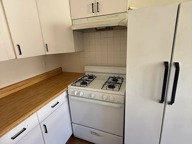 Stove/Fridge