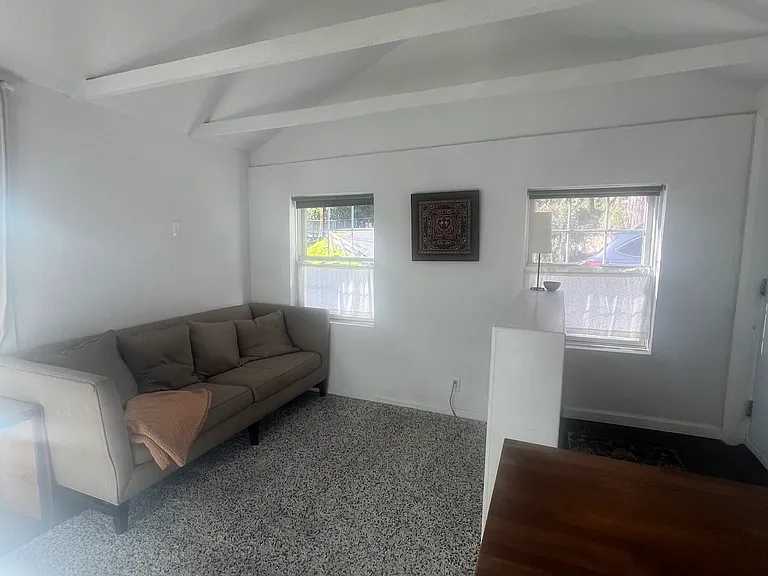 34 Rocca Dr — Photo 8