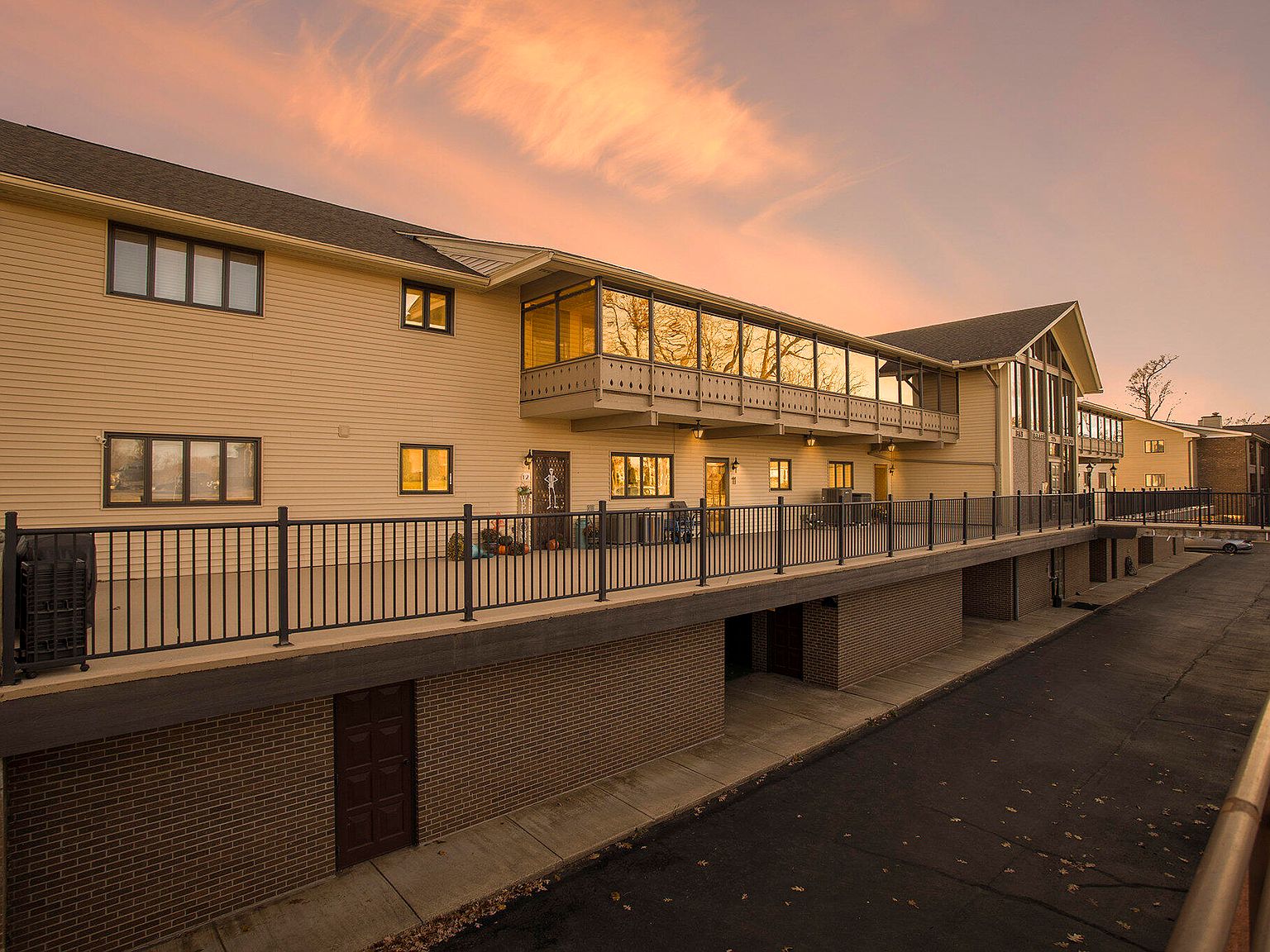 225 Columbia Ave W APT 10, Battle Creek, MI 49015 Zillow