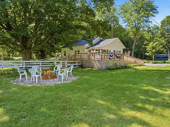 3rd image of 4136 Pier Rd