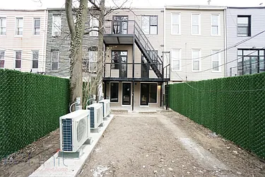 Rented by Rennit Inc.