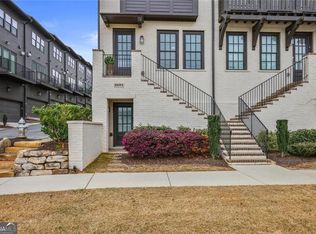 6694 Sterling Dr, Sandy Springs, GA
