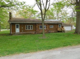 42 N Poplar St, Tamaroa, IL 62888