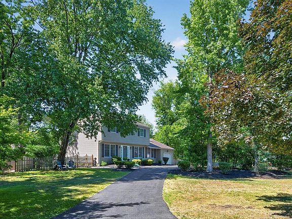 2nd image of 17 Sherwood Dr