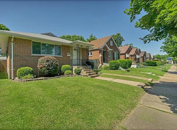 2nd image of 5440 Robert Ave