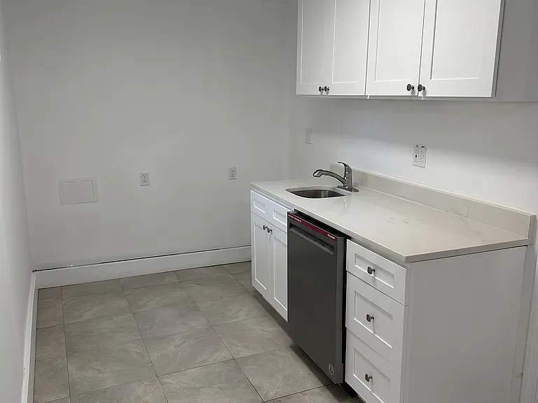 466 W 166th St #1 — Photo 2