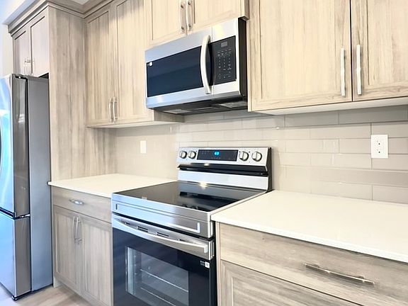 3rd image of 482 Edgemont Dr NW