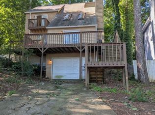 8447 Lake Dr, Snellville, GA 30039