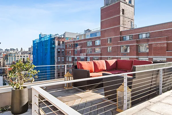 Sold by Douglas Elliman | media 2