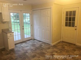 1473 Ladd Ave, Wood River, IL 62095