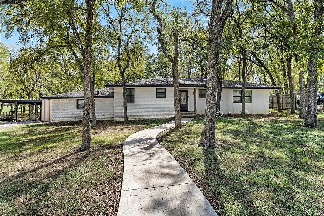 256 Candyce Drive, Unit 1 — Photo 1