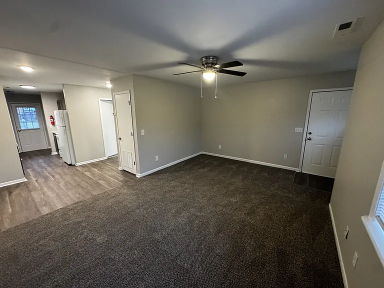 Oak Ridge Apartments — Photo 27