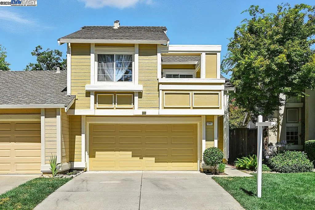 3 bed, 1731 sqft, $4,200 — Photo 1