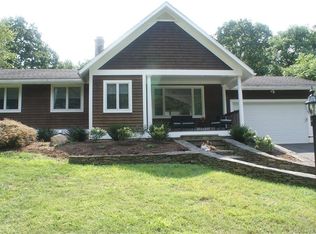 5 Grays Plain Rd, Sandy Hook, CT 06482